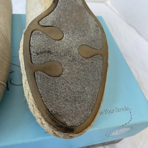 Life Stride Shoes Lioness Tan Tropez Peep Toe Wedge - Picture 8 of 16